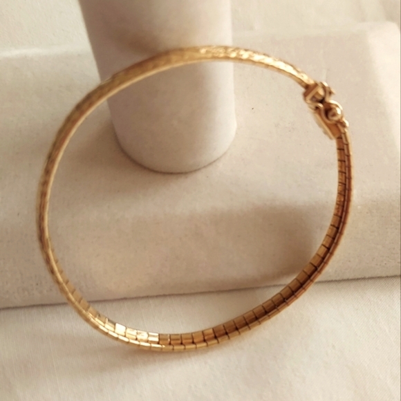 Zales Vintage Elegant 14k Gold Flexable Bangle Bracelet (7"L×1/4"W) Italy Chic - Picture 2 of 15